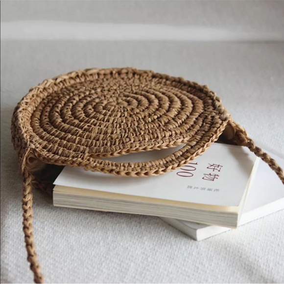🌴ISLAND TIME🌴TAN ROUND STRAW CROSSBODY HANDBAG - Picture 7 of 8